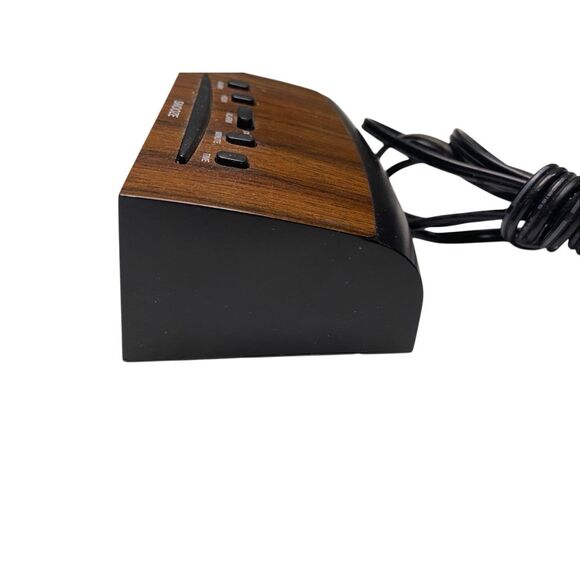 AcuRite Digital Alarm Clock Wood Grain LED Red Display Model 47567 Vintage - Picture 3 of 15